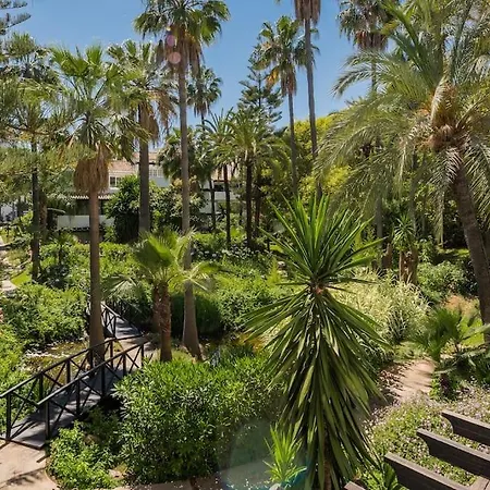 Exclusive 3-bedroom In Puente Romano *