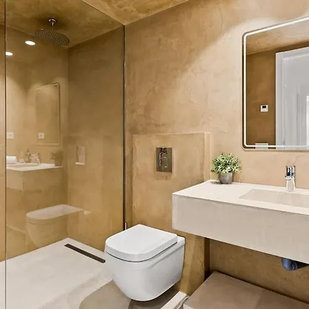 Exclusive 3-bedroom In Puente Romano Apartment