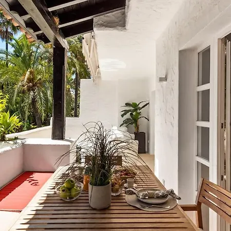Exclusive 3-bedroom In Puente Romano Apartment *